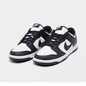 Nike Woman’s Panda Nike Dunks